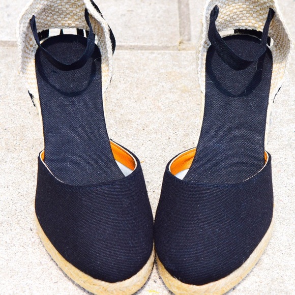 Beautiful Wedge Heels - Picture 3 of 3